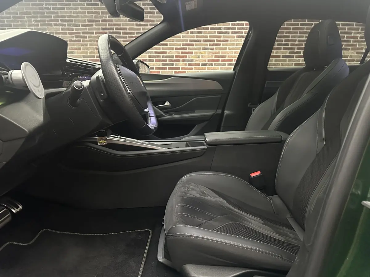 1.5 BlueHDi Allure Pack Business PANO GT LINE