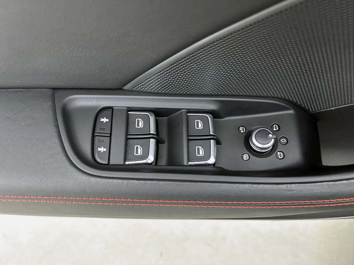 2.0 TFSI S3 Quattro Pro Line Plus | ORIGINEEL NEDERLANDS | S-LINE INTERIEUR | HALF-LEDER | NAVIGATIE | CLIMATE CONTROL | CRUISE CONTROL | MULTIFUNCTIONEEL STUURWIEL | LED VERLICHTING | DRIVE