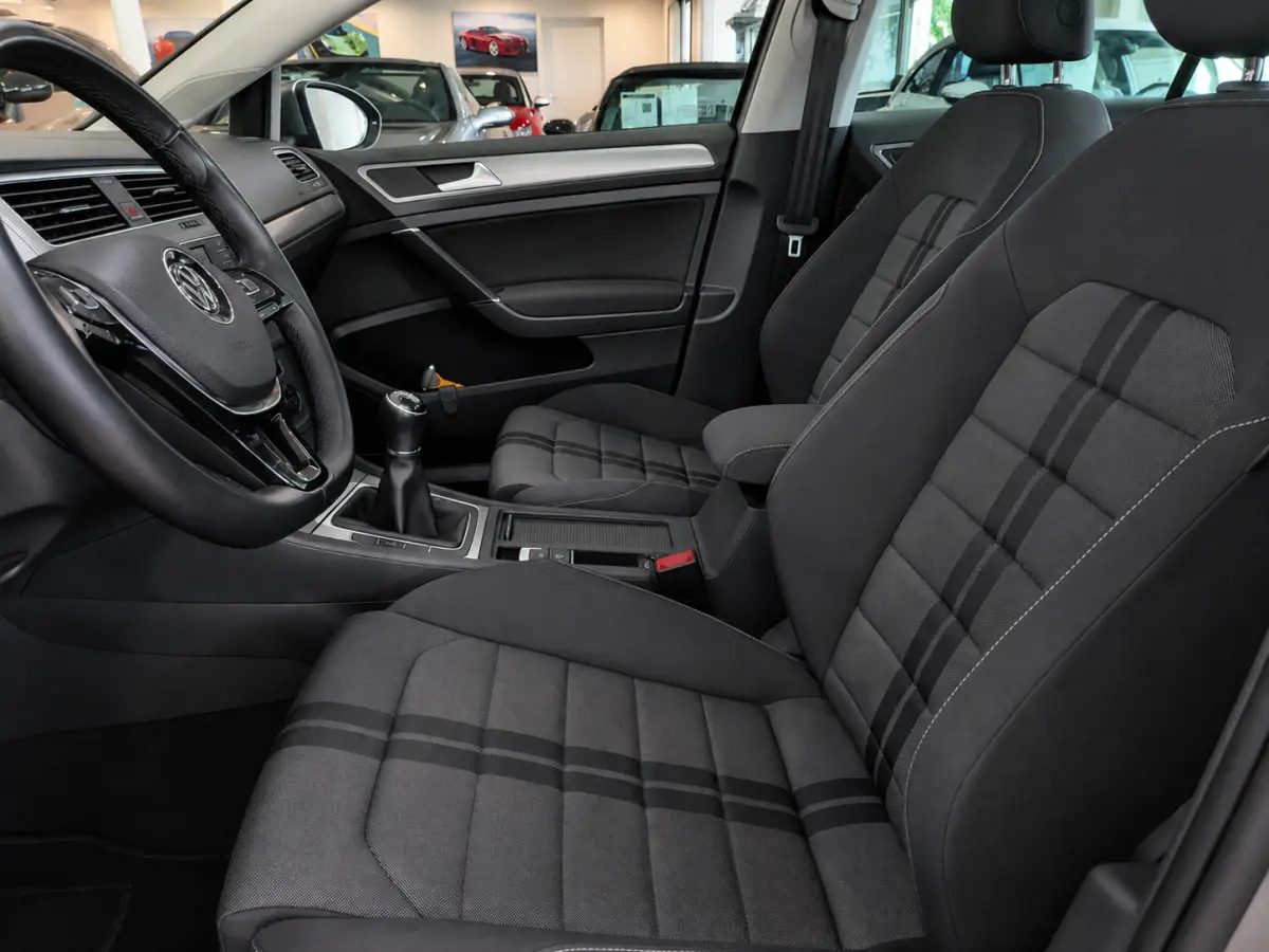 1.0 TSI Connected Series Airco, Cruise Control, Stuurbekrachtiging