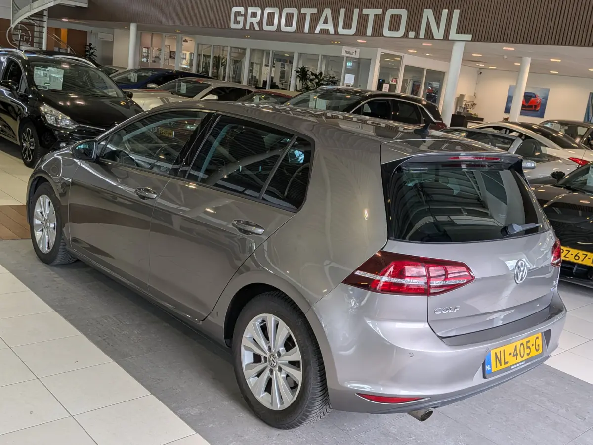 1.0 TSI Connected Series Airco, Cruise Control, Stuurbekrachtiging