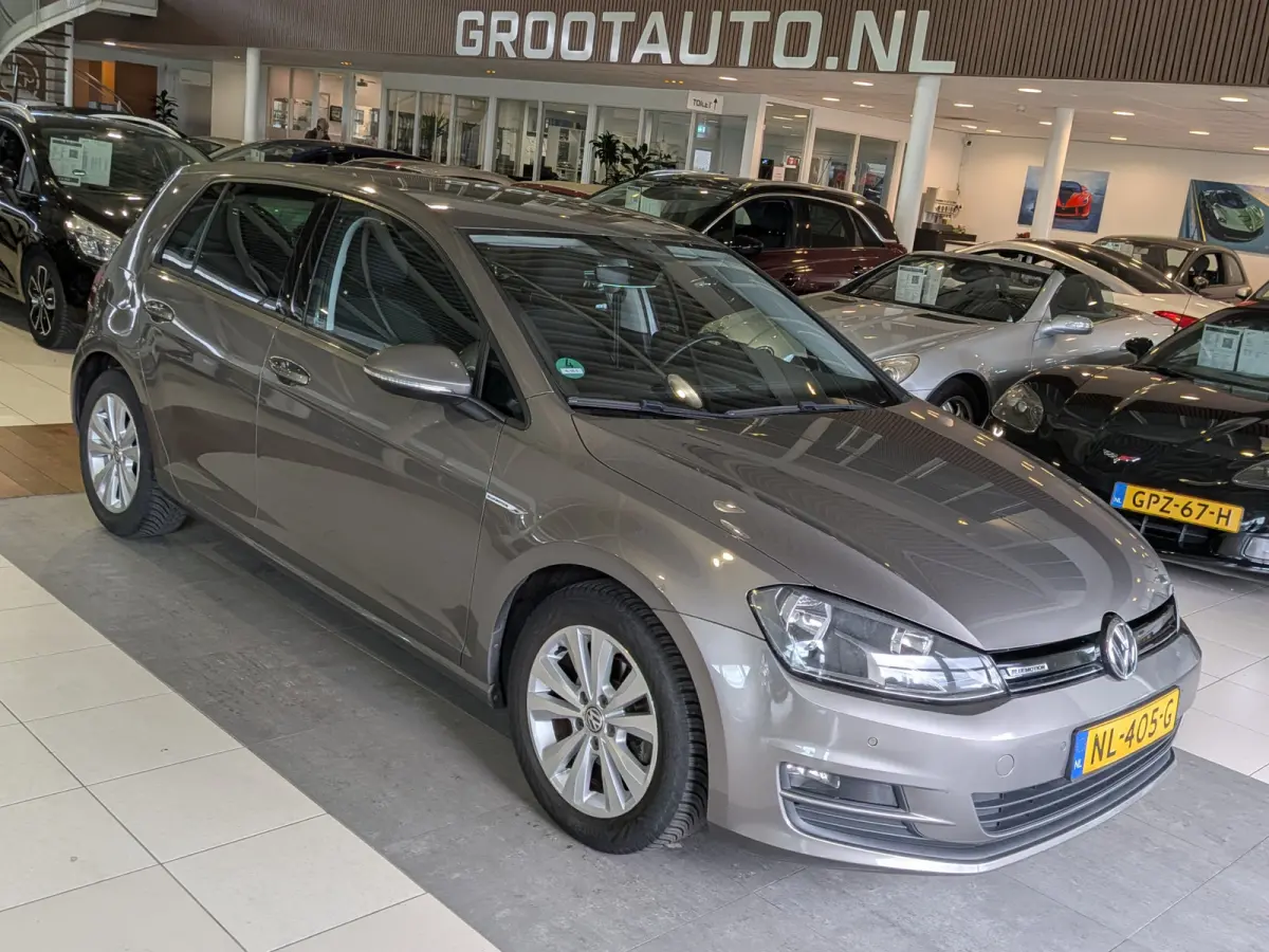 1.0 TSI Connected Series Airco, Cruise Control, Stuurbekrachtiging