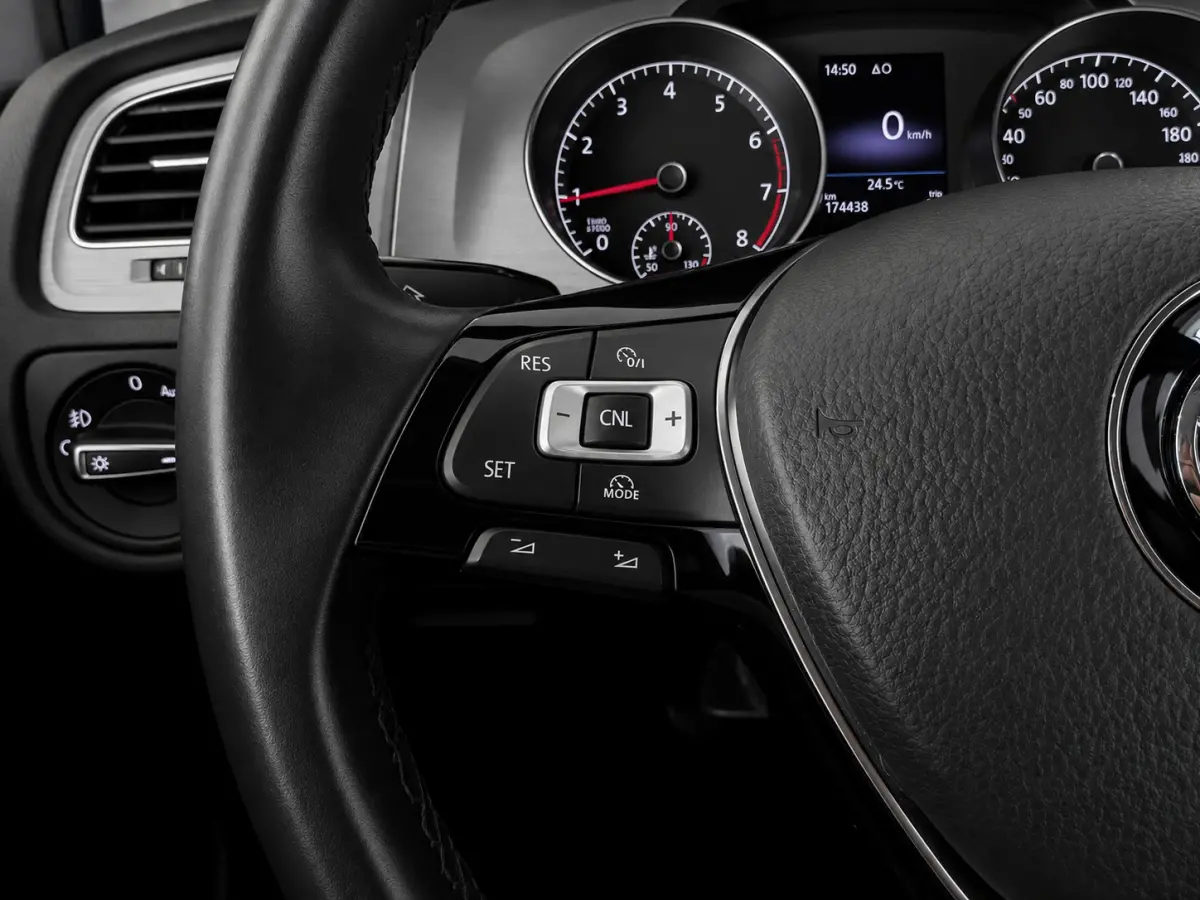 1.0 TSI Connected Series Airco, Cruise Control, Stuurbekrachtiging