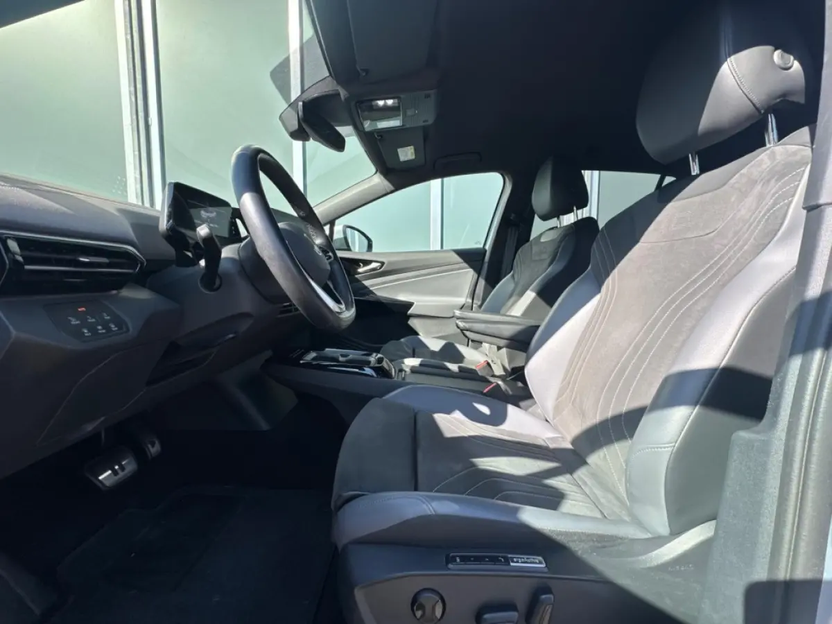 Pro Performance 204pk | 77kWh | 93% | ACC | Elek Sportstoelen