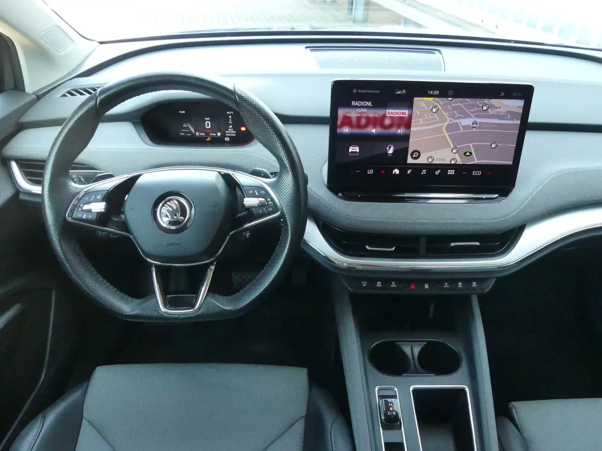 60 | SOH 91% | ADAPTIVE CRUISE | DODEHOEKDETECTIE | CAMERA | PARKEERSENSOREN V+A | STUURVERWARMING | APPLE CARPLAY / ANDROID AUTO | NAVI | LMV 20" |