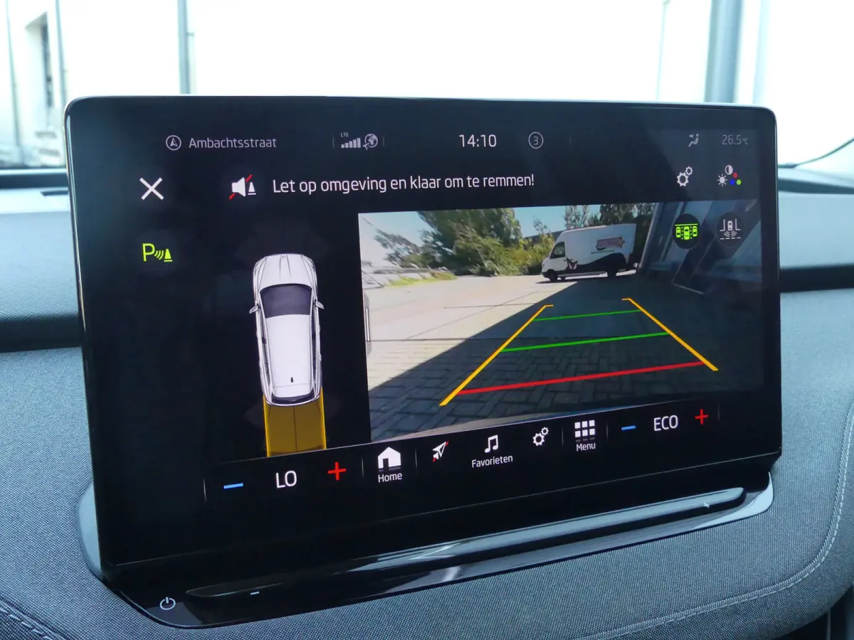 60 | SOH 91% | ADAPTIVE CRUISE | DODEHOEKDETECTIE | CAMERA | PARKEERSENSOREN V+A | STUURVERWARMING | APPLE CARPLAY / ANDROID AUTO | NAVI | LMV 20" |
