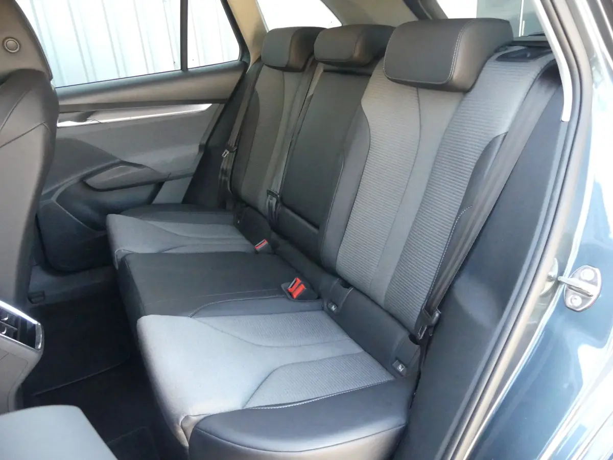 60 | SOH 91% | ADAPTIVE CRUISE | DODEHOEKDETECTIE | CAMERA | PARKEERSENSOREN V+A | STUURVERWARMING | APPLE CARPLAY / ANDROID AUTO | NAVI | LMV 20" |
