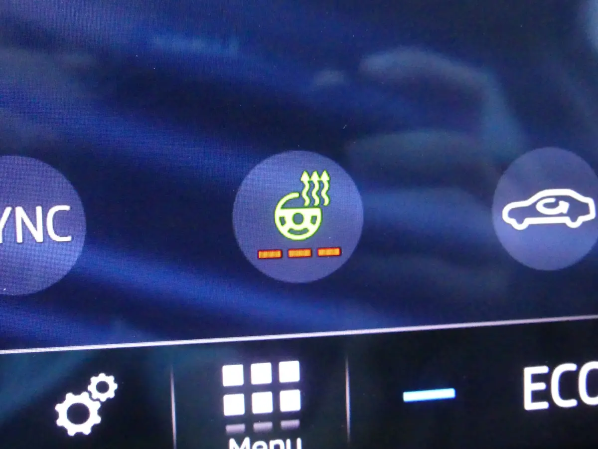 60 | SOH 91% | ADAPTIVE CRUISE | DODEHOEKDETECTIE | CAMERA | PARKEERSENSOREN V+A | STUURVERWARMING | APPLE CARPLAY / ANDROID AUTO | NAVI | LMV 20" |