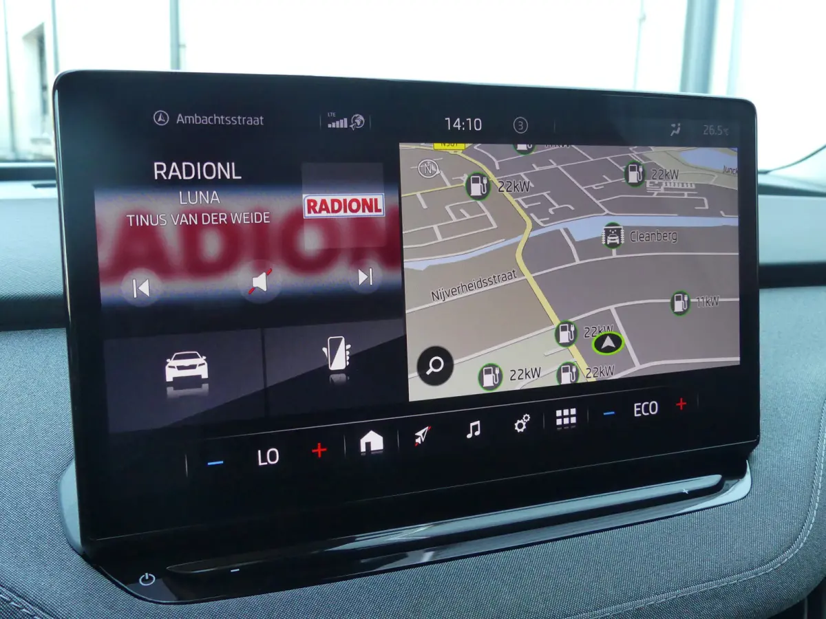 60 | SOH 91% | ADAPTIVE CRUISE | DODEHOEKDETECTIE | CAMERA | PARKEERSENSOREN V+A | STUURVERWARMING | APPLE CARPLAY / ANDROID AUTO | NAVI | LMV 20" |