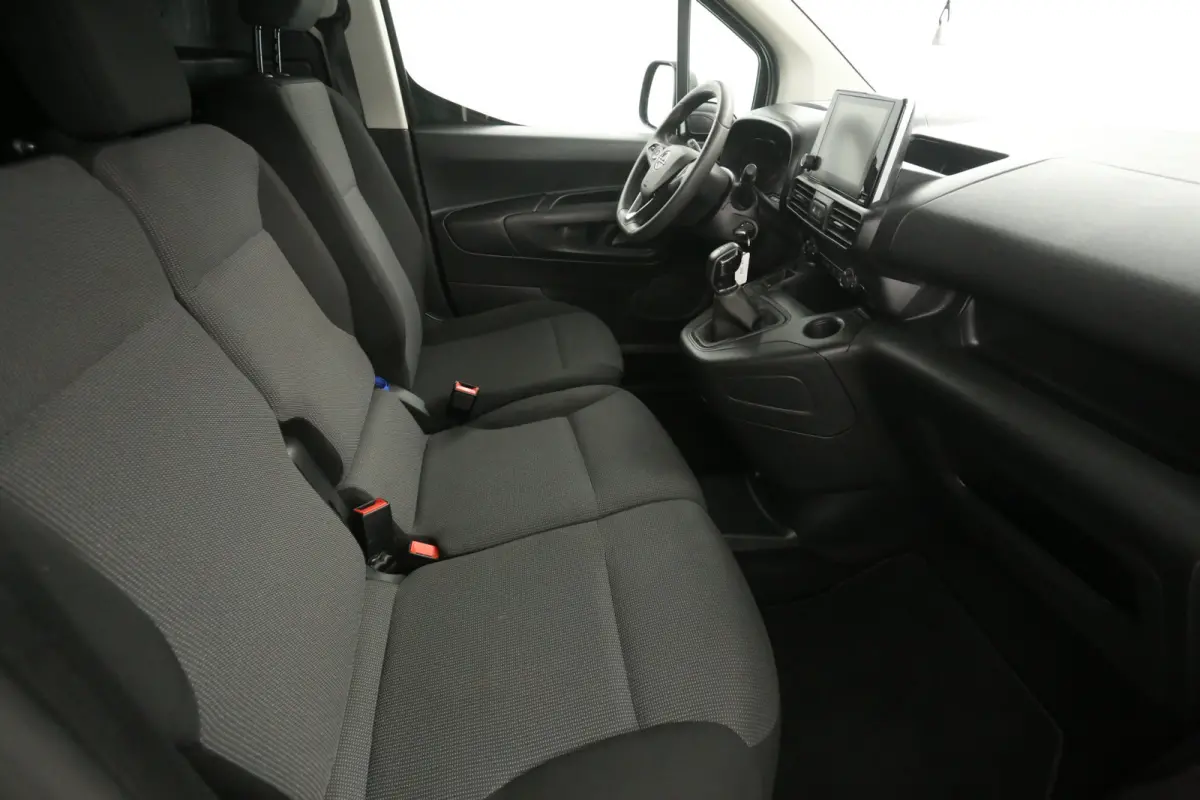 1.5D 102pk | Marge | 3 Zits | Airco | Cruise | Camera | Carplay | Trekhaak | Parkeersens.