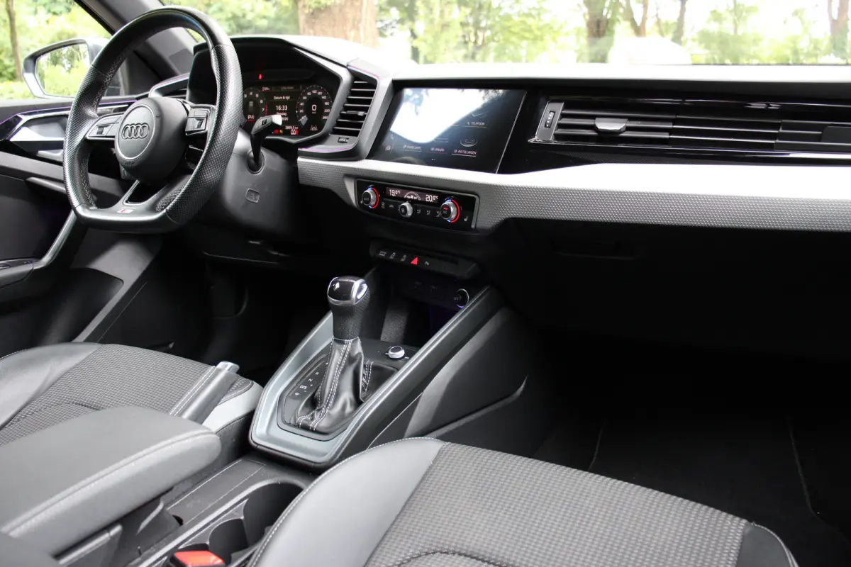 35 TFSI S edition Edition one | AUTOMAAT! | STOELVERWARMING | CRUISE | PARK SENS | HALF LEDER | AMBIANT LIGHTS | LANE ASSIST