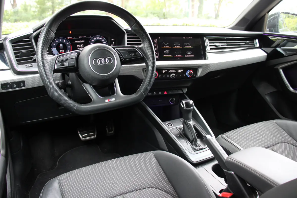 35 TFSI S edition Edition one | AUTOMAAT! | STOELVERWARMING | CRUISE | PARK SENS | HALF LEDER | AMBIANT LIGHTS | LANE ASSIST