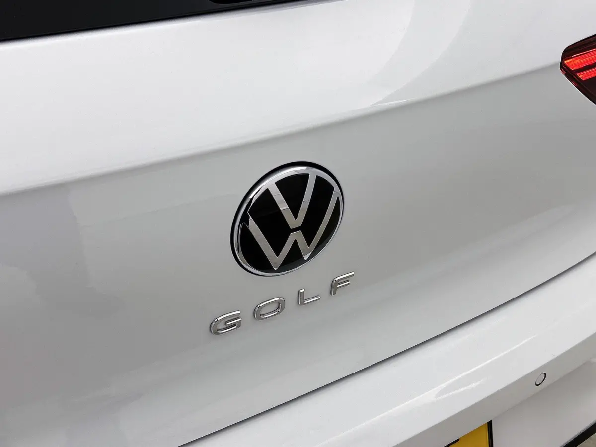 1.5 TSI Life Edition 116 PK | Trekhaak | Elektrisch verstelbare bestuurdersstoel | LED Koplampen | Apple Carplay | Android Auto | Camera | Stoelverwarming | Parkeersensoren | Adaptieve cruis
