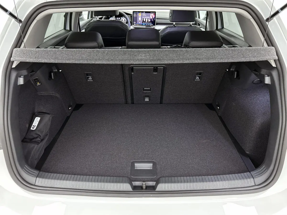 1.5 TSI Life Edition 116 PK | Trekhaak | Elektrisch verstelbare bestuurdersstoel | LED Koplampen | Apple Carplay | Android Auto | Camera | Stoelverwarming | Parkeersensoren | Adaptieve cruis