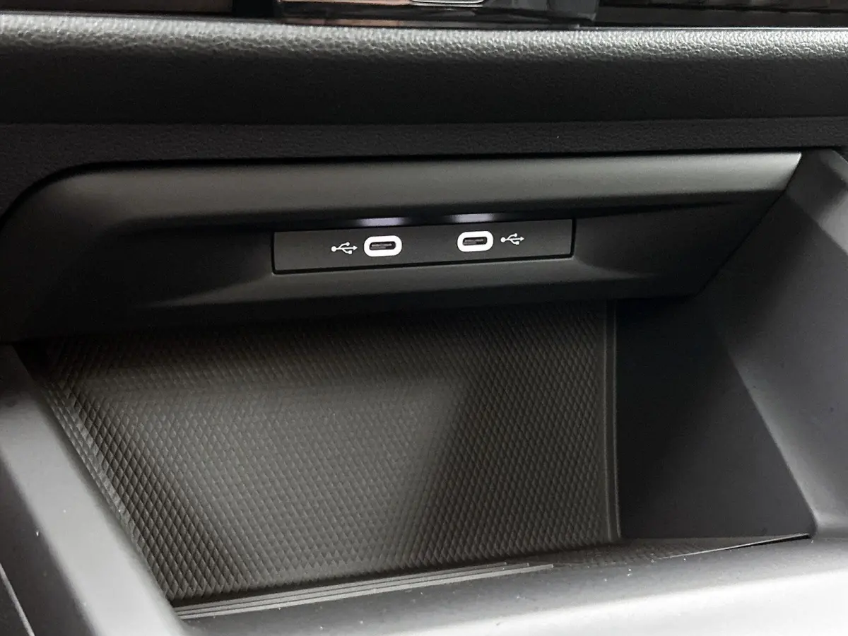 1.5 TSI Life Edition 116 PK | Trekhaak | Elektrisch verstelbare bestuurdersstoel | LED Koplampen | Apple Carplay | Android Auto | Camera | Stoelverwarming | Parkeersensoren | Adaptieve cruis