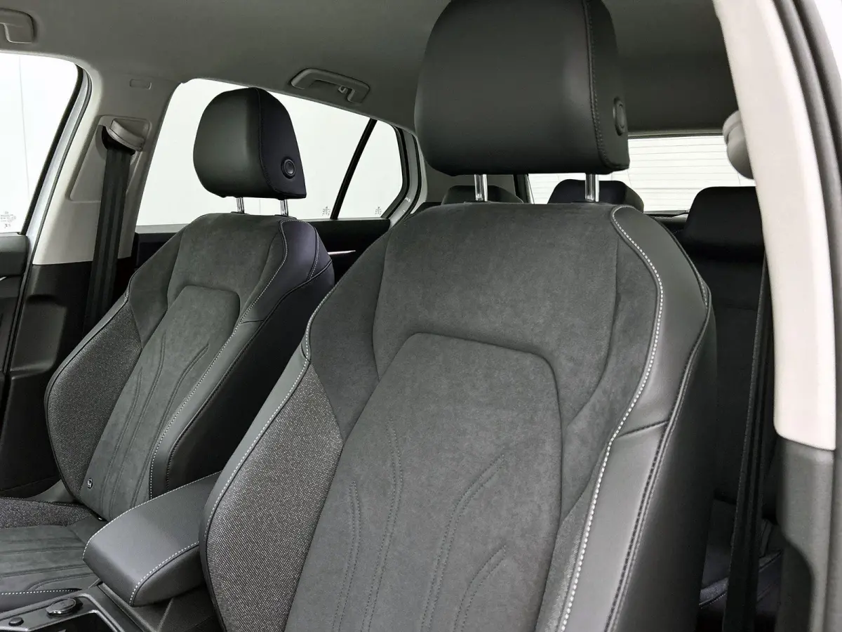 1.5 TSI Life Edition 116 PK | Trekhaak | Elektrisch verstelbare bestuurdersstoel | LED Koplampen | Apple Carplay | Android Auto | Camera | Stoelverwarming | Parkeersensoren | Adaptieve cruis