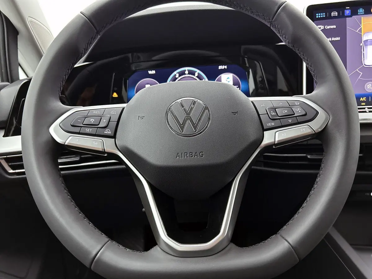 1.5 TSI Life Edition 116 PK | Trekhaak | Elektrisch verstelbare bestuurdersstoel | LED Koplampen | Apple Carplay | Android Auto | Camera | Stoelverwarming | Parkeersensoren | Adaptieve cruis