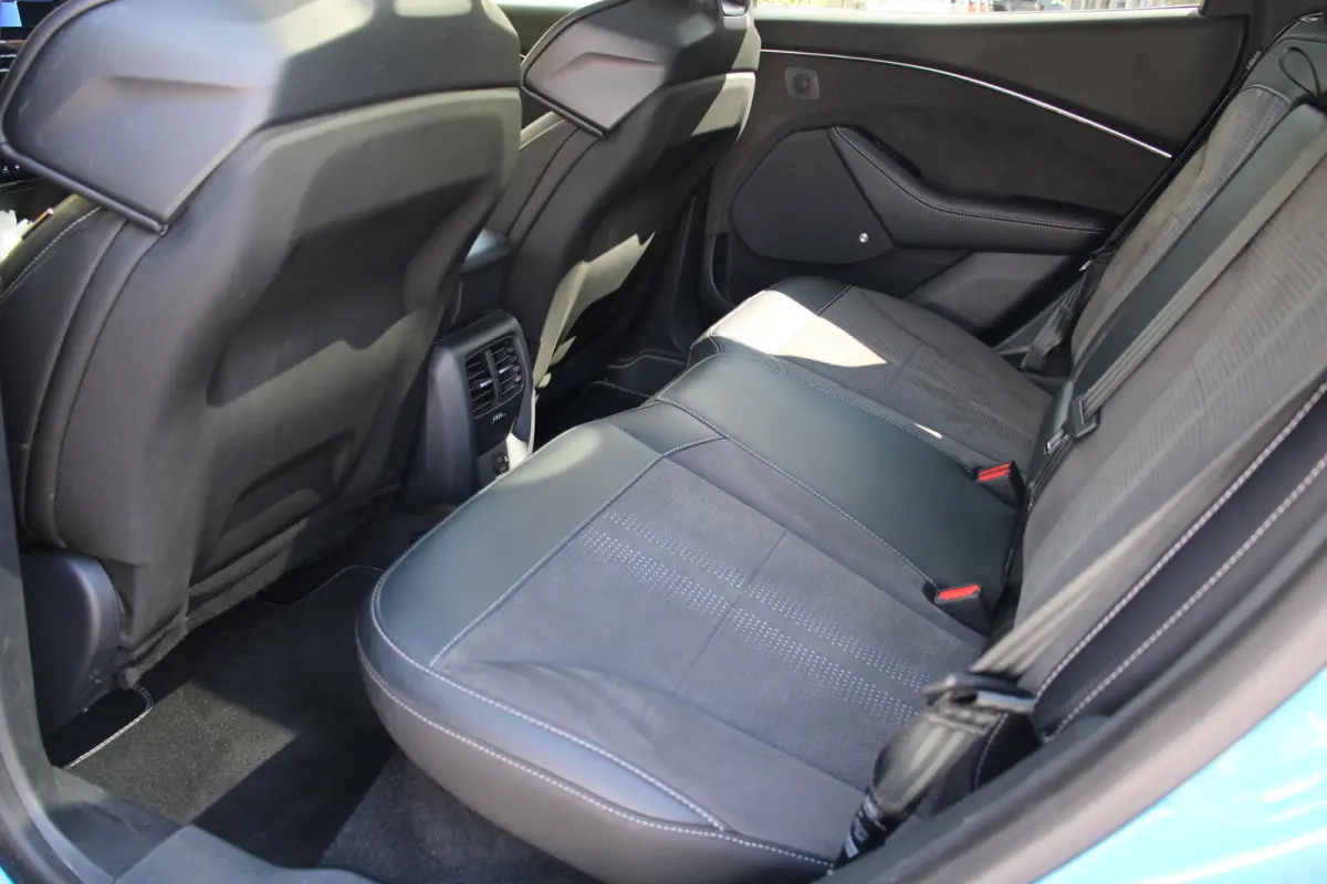 GT Extended AWD 98 kWh | NL-AUTO! | PANODAK | ADAPTIVE CRUISE | 360° CAMERA | B&O | HALF LEDER | LANE ASSIST | ELEKTR. STOEL INCL. MEMORY