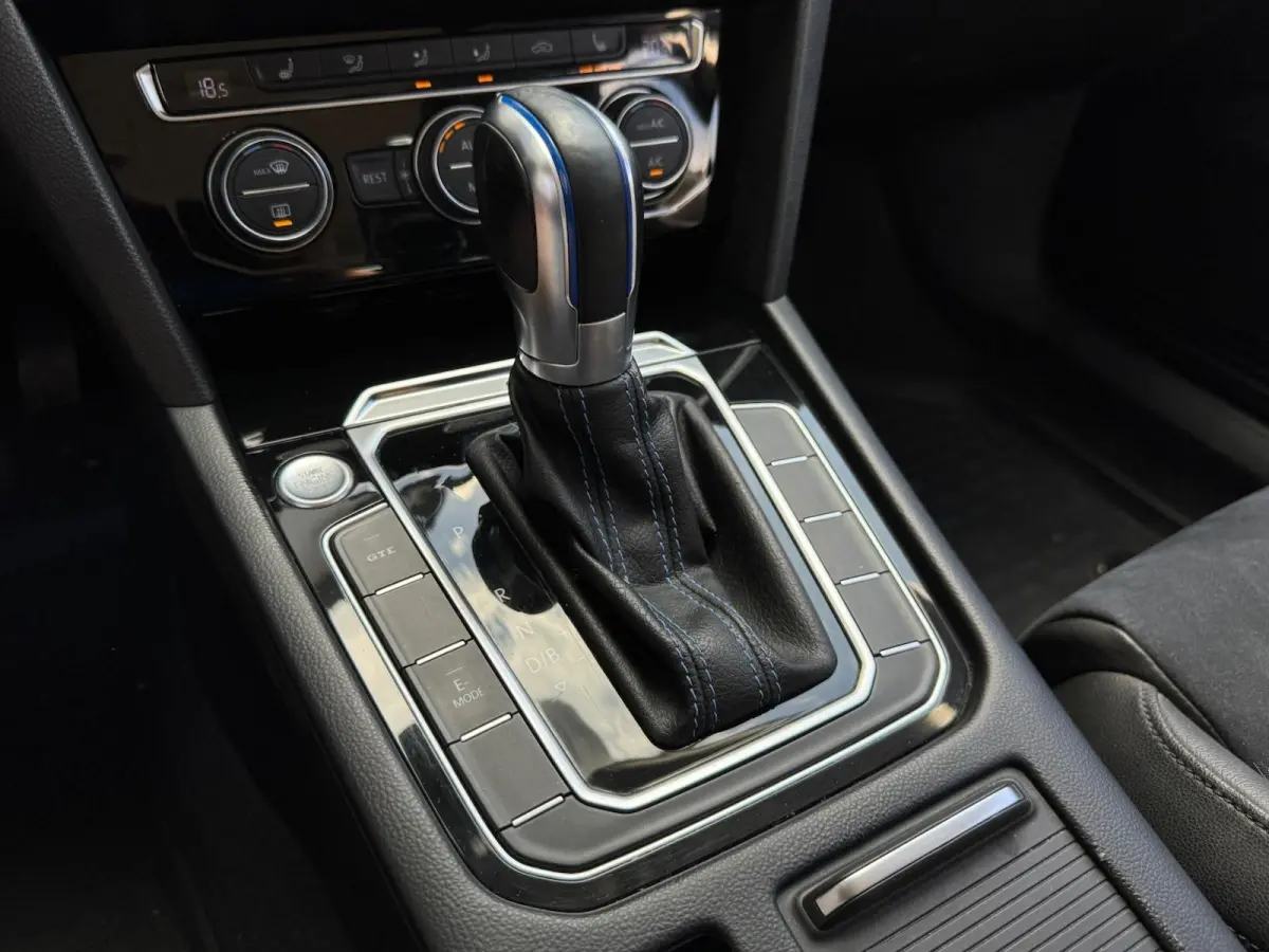 1.4 TSI GTE | Alcantara/Leder | Carplay | Navigatie | Adaptive Cruise | Climate