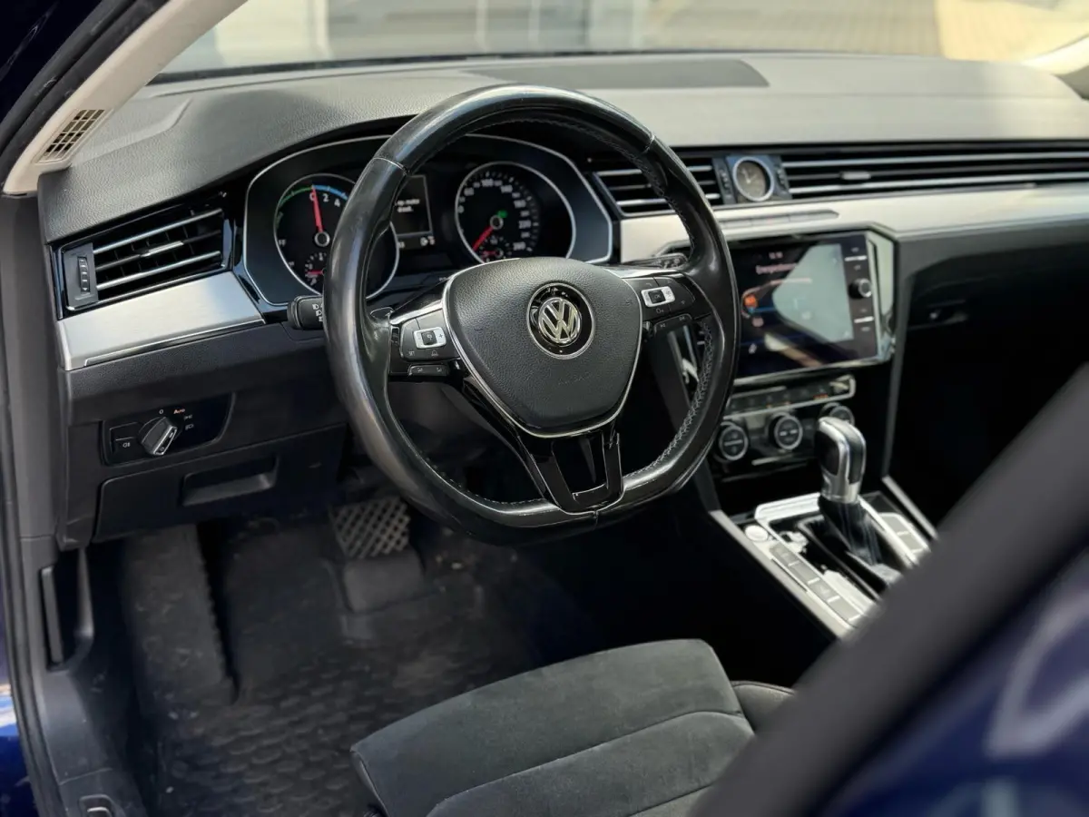 1.4 TSI GTE | Alcantara/Leder | Carplay | Navigatie | Adaptive Cruise | Climate