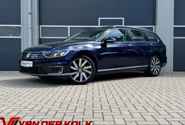 1.4 TSI GTE | Alcantara/Leder | Carplay | Navigatie | Adaptive Cruise | Climate