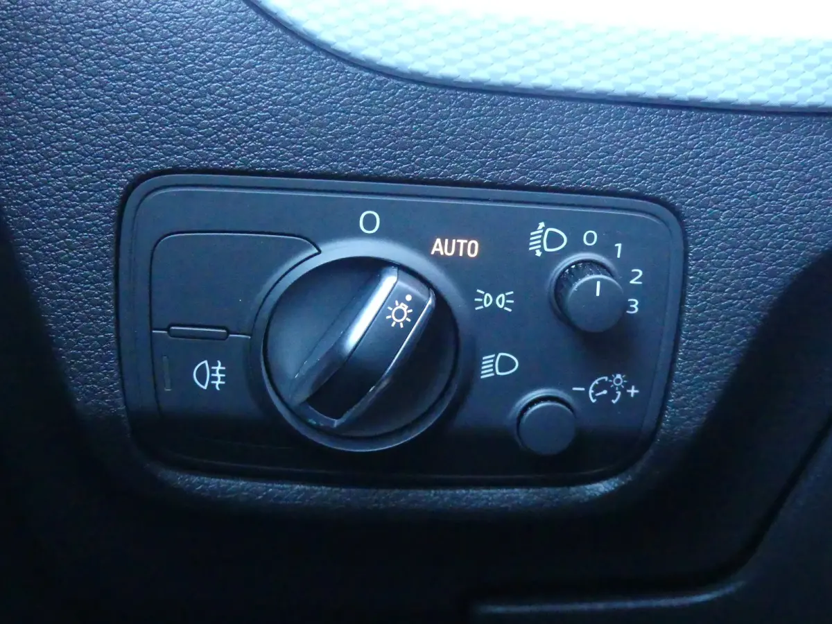 1.4 TFSI CoD Design | TREKHAAK | NAVI | PARKEERSENSOREN V+A | LMV 19" |