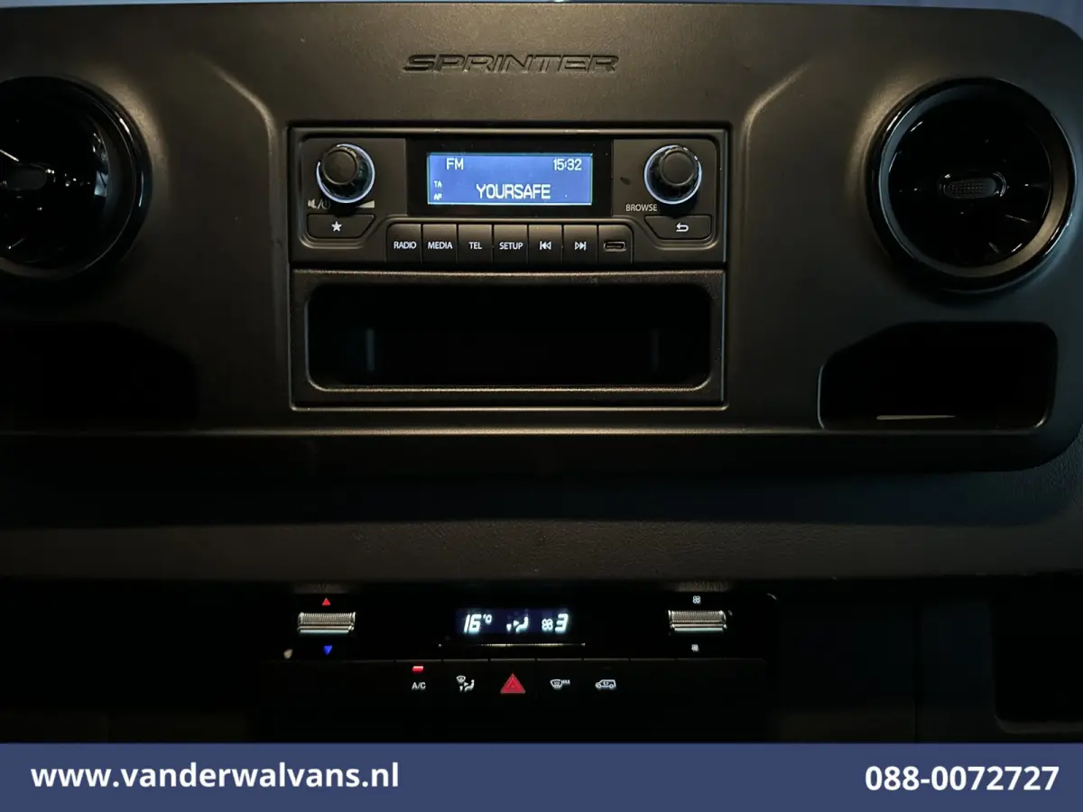 211 CDI L2H2 Euro6 Airco | Camera | Trekhaak Bijrijdersbank