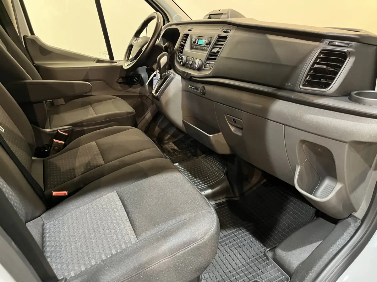 350 2.0 TDCI L3H2 Trend 130 PK Automaat / Euro 6 / Airco / PDC / Cruise Control / 3-Zits / 60.500 KM !!