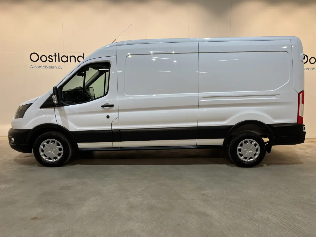 350 2.0 TDCI L3H2 Trend 130 PK Automaat / Euro 6 / Airco / PDC / Cruise Control / 3-Zits / 60.500 KM !!