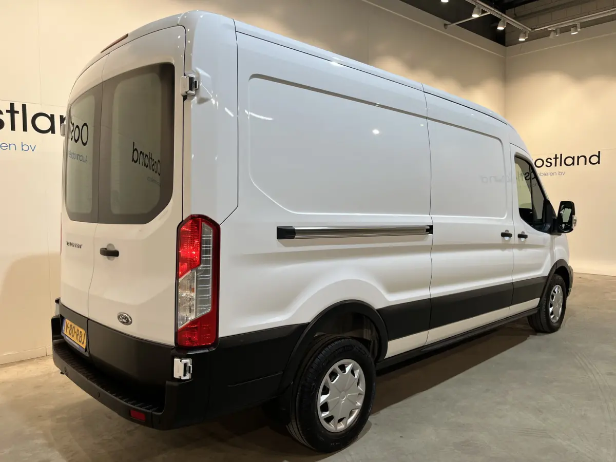 350 2.0 TDCI L3H2 Trend 130 PK Automaat / Euro 6 / Airco / PDC / Cruise Control / 3-Zits / 60.500 KM !!