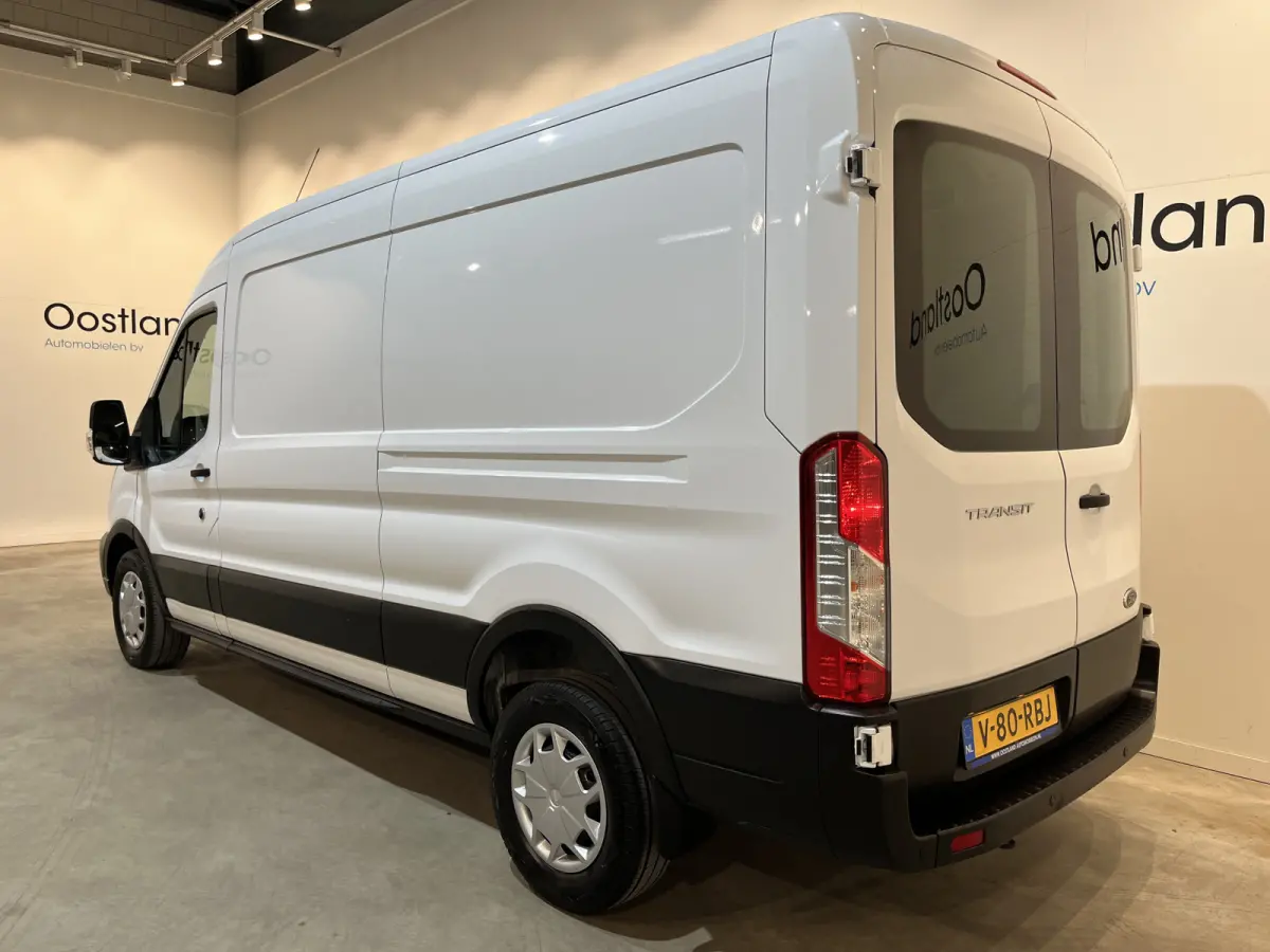 350 2.0 TDCI L3H2 Trend 130 PK Automaat / Euro 6 / Airco / PDC / Cruise Control / 3-Zits / 60.500 KM !!