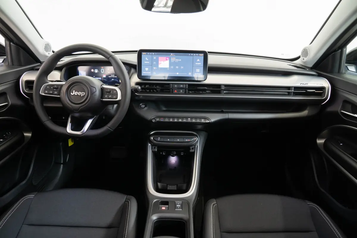 1.2 e-Hybrid Summit | Tot 8 Jaar Garantie | Navigatie | Camera | Elektrische Achterklep | Keyless | Apple Carplay & Android Auto | 18 Inch Lichtmetalen velgen |