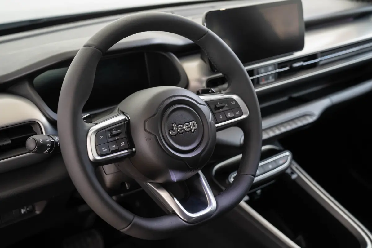 1.2 e-Hybrid Summit | Tot 8 Jaar Garantie | Navigatie | Camera | Elektrische Achterklep | Keyless | Apple Carplay & Android Auto | 18 Inch Lichtmetalen velgen |
