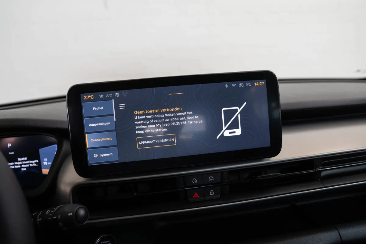 1.2 e-Hybrid Summit | Tot 8 Jaar Garantie | Navigatie | Camera | Elektrische Achterklep | Keyless | Apple Carplay & Android Auto | 18 Inch Lichtmetalen velgen |