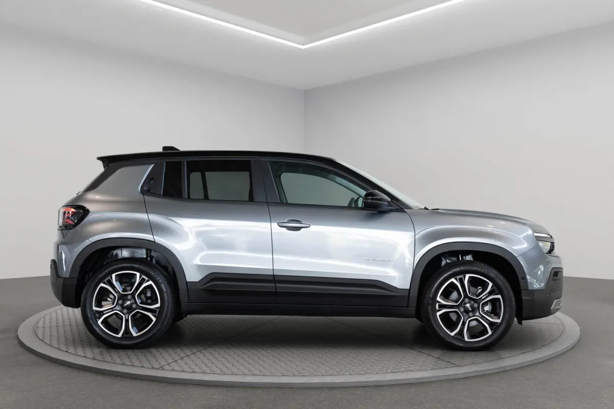 1.2 e-Hybrid Summit | Tot 8 Jaar Garantie | Navigatie | Camera | Elektrische Achterklep | Keyless | Apple Carplay & Android Auto | 18 Inch Lichtmetalen velgen |
