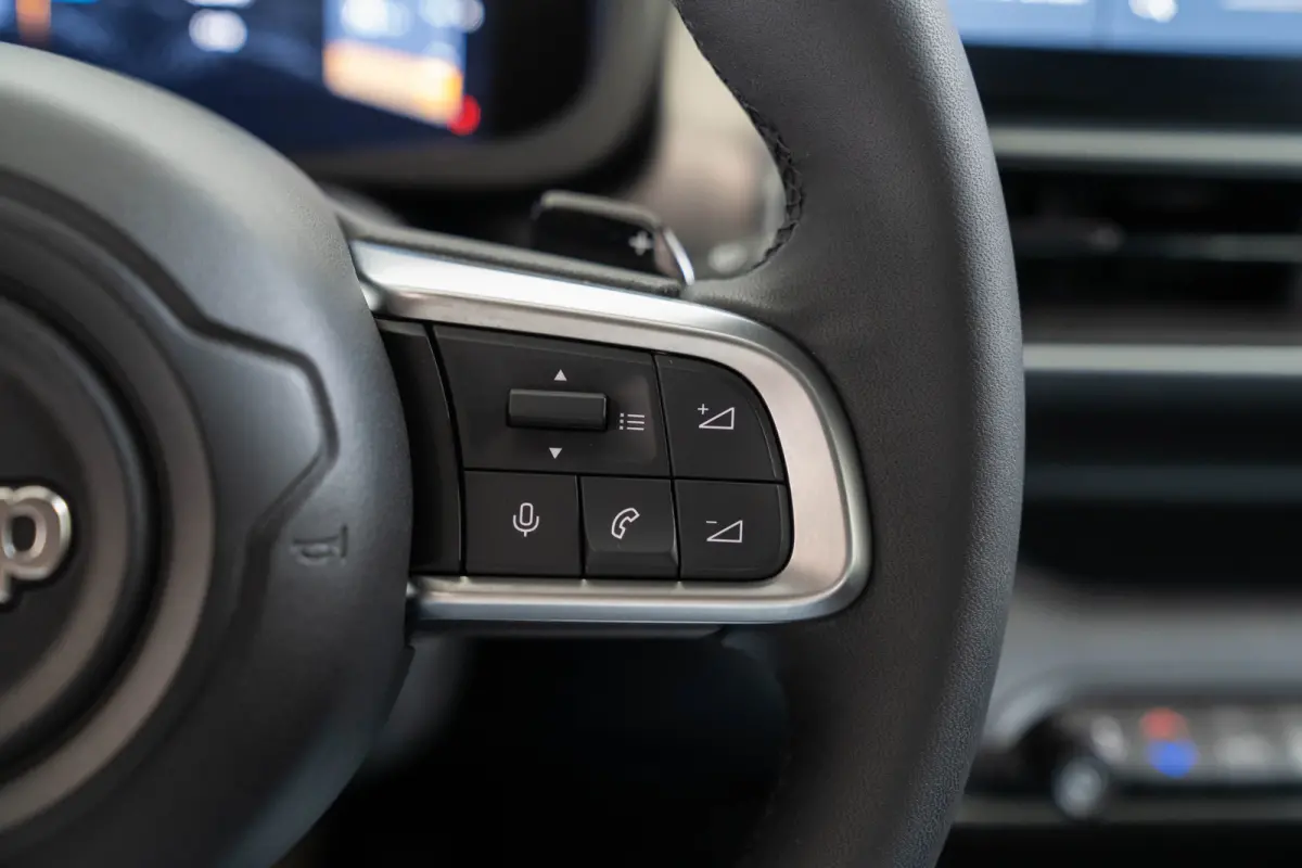 1.2 e-Hybrid Summit | Tot 8 Jaar Garantie | Navigatie | Camera | Elektrische Achterklep | Keyless | Apple Carplay & Android Auto | 18 Inch Lichtmetalen velgen |