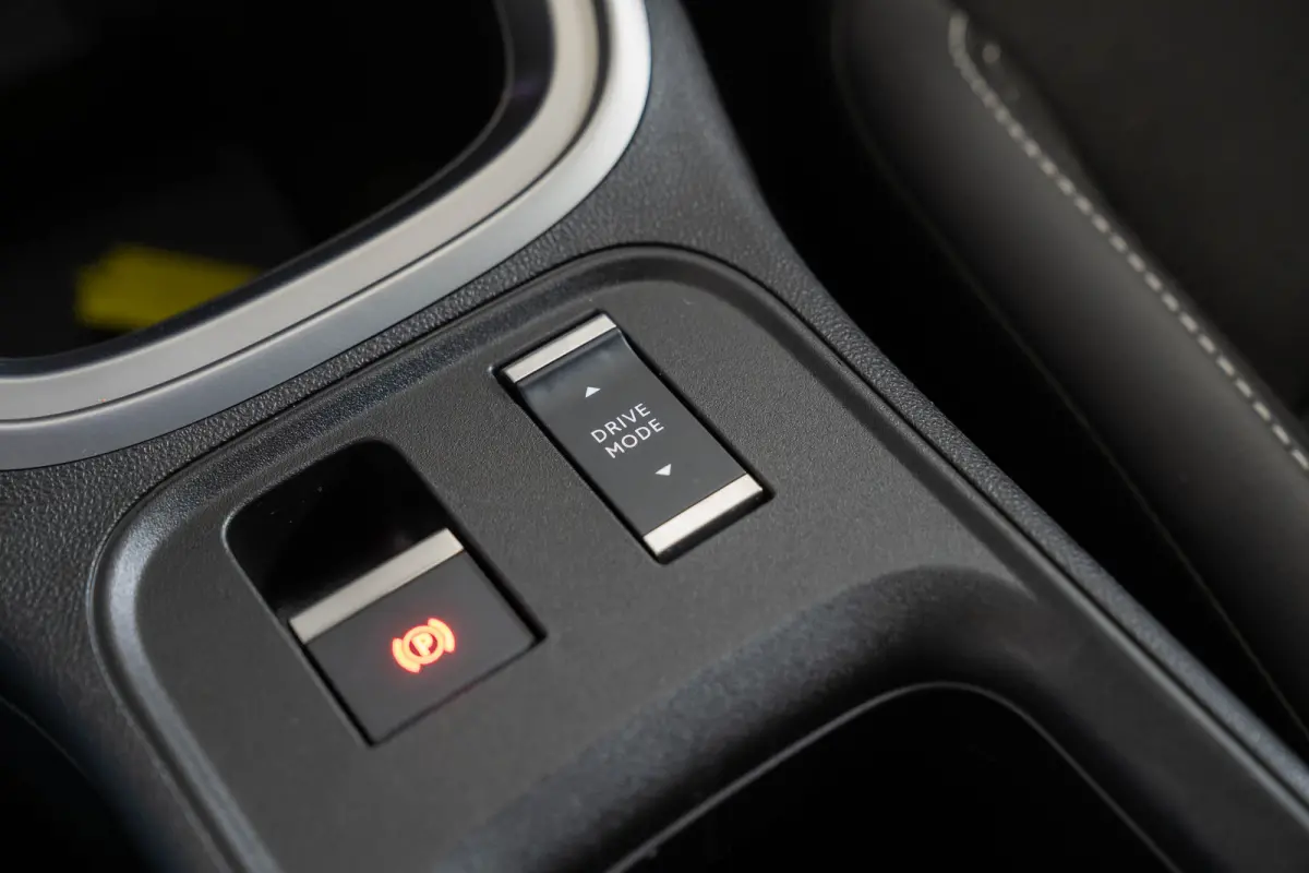 1.2 e-Hybrid Summit | Tot 8 Jaar Garantie | Navigatie | Camera | Elektrische Achterklep | Keyless | Apple Carplay & Android Auto | 18 Inch Lichtmetalen velgen |
