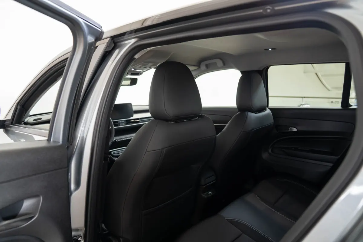 1.2 e-Hybrid Summit | Tot 8 Jaar Garantie | Navigatie | Camera | Elektrische Achterklep | Keyless | Apple Carplay & Android Auto | 18 Inch Lichtmetalen velgen |