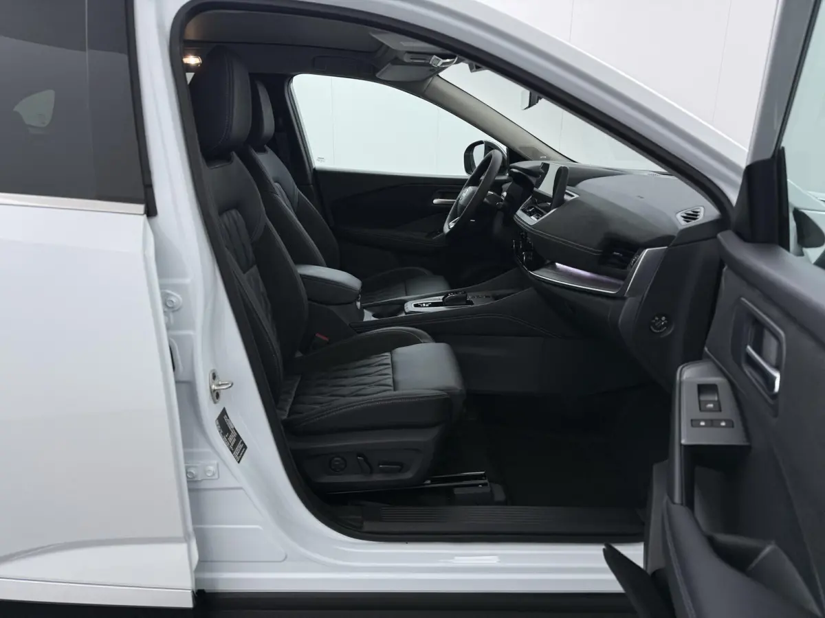1.5 e-Power Tekna Plus | €3.000,- Voorraadvoordeel | Modeljaar 2026 | Pro-Pilot | Cold pack | Panoramadak