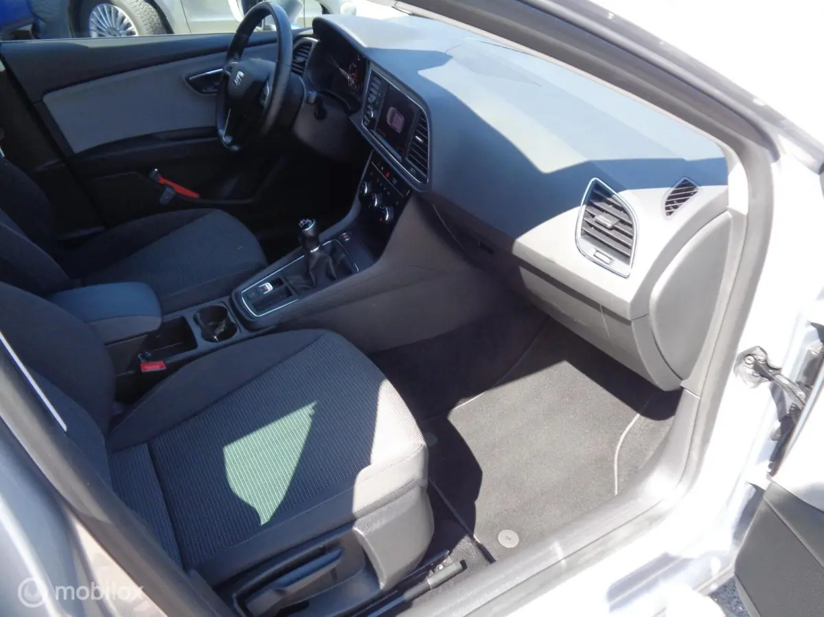 1.0 EcoTSI Style Business/Airco/Ecc/PDC/Lm velgen/Apple carplay/Nieuwstaat/NAP