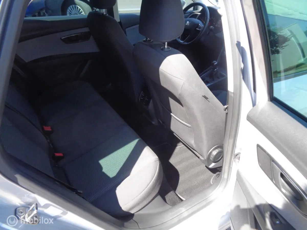 1.0 EcoTSI Style Business/Airco/Ecc/PDC/Lm velgen/Apple carplay/Nieuwstaat/NAP