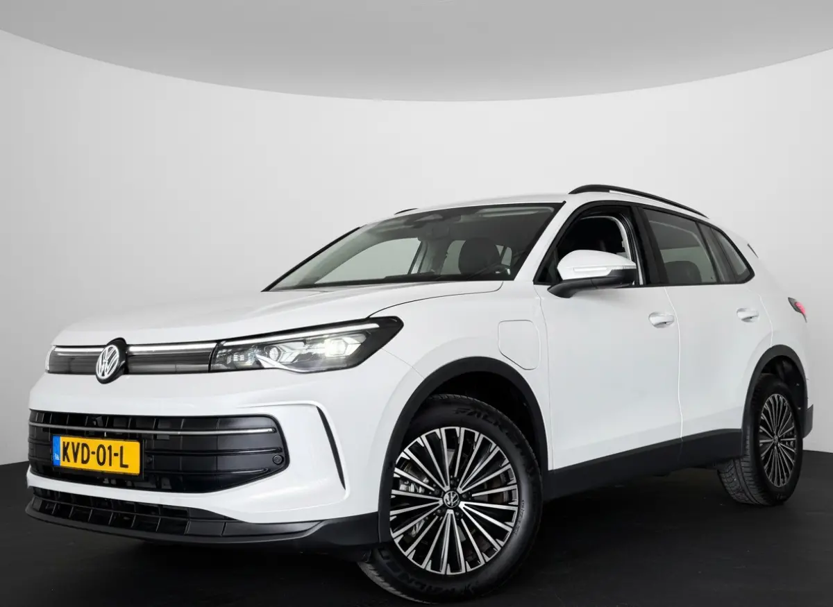 1.5 TSI 204PK eHybrid DSG LIFE 360°CAMERA/HARMAN-KARDON/HEAD-UP/TREKHAAK *Fabrieksgarantie 2030*