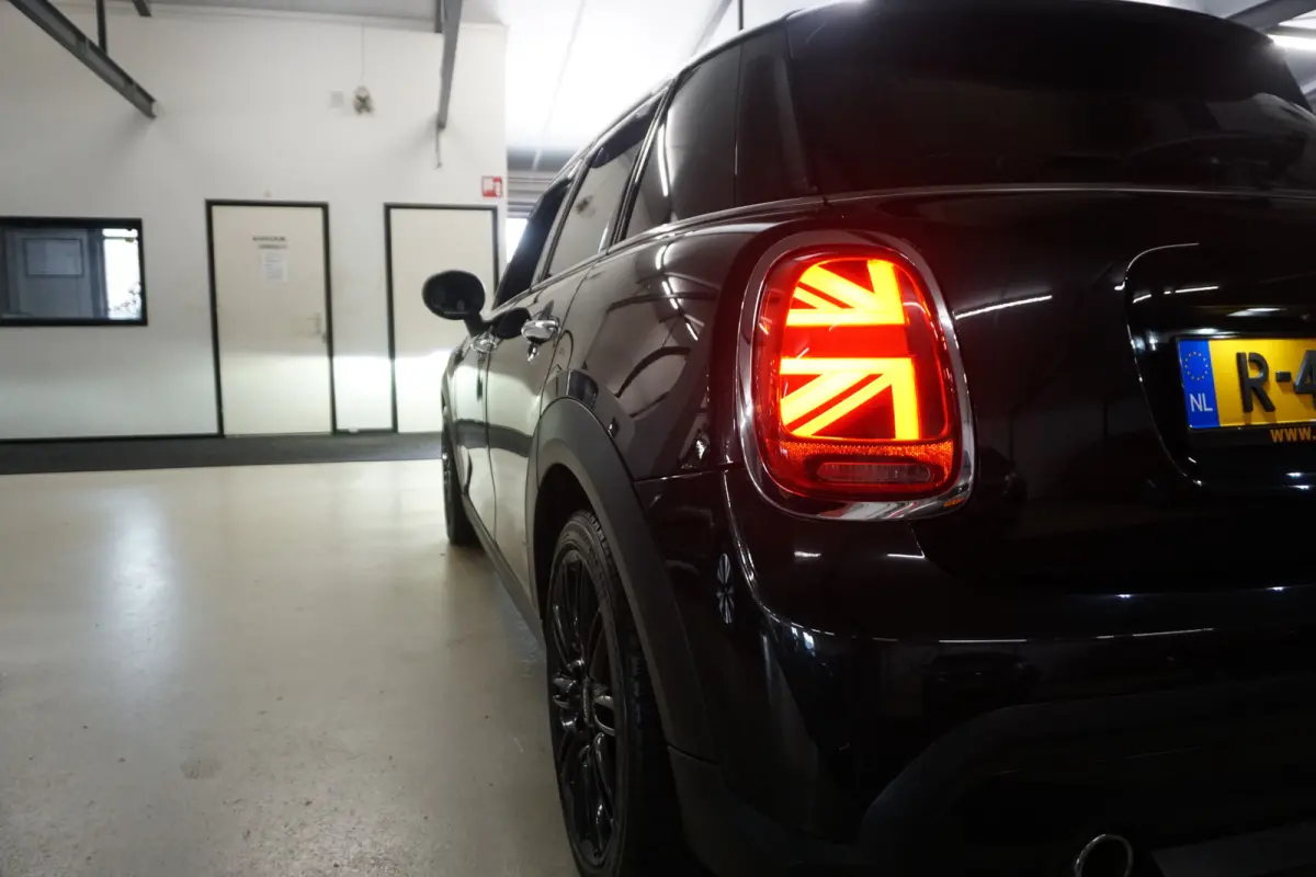 1.5 Cooper Automaat | FULL LED | HEADUP DISP. | SPORTSTOELEN | STOELVERW. | CAMERA |
