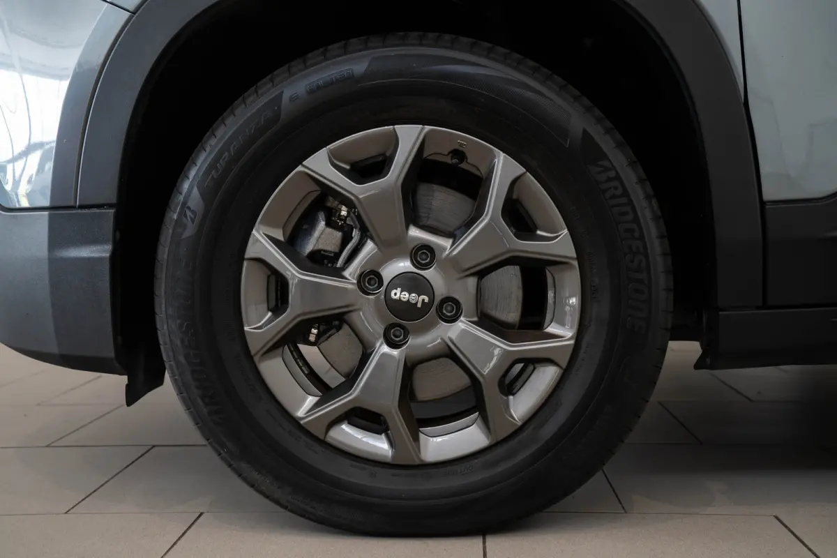 1.2 e-Hybrid Longitude | Navigatie | Parkeersensoren | Adaptive Cruise | Lichtmetalen velgen | LED | Digitaal display |