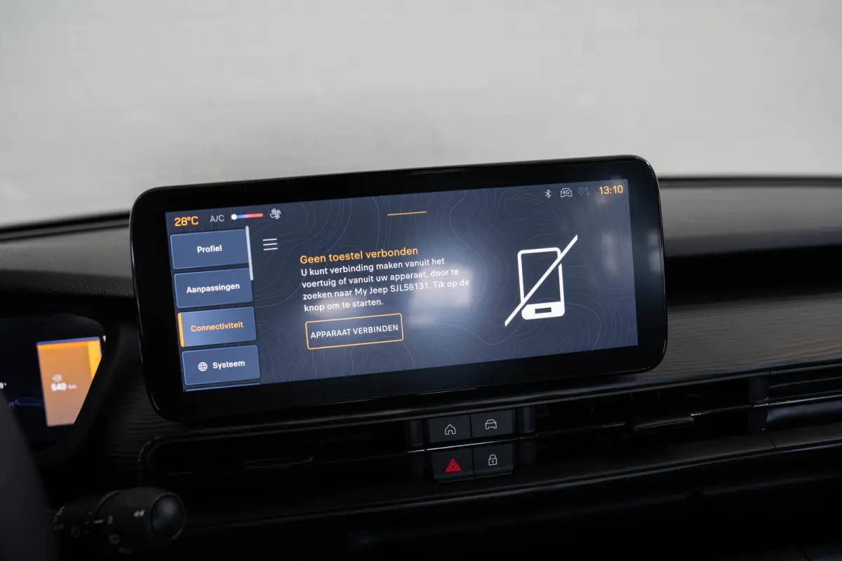 1.2 e-Hybrid Longitude | Navigatie | Parkeersensoren | Adaptive Cruise | Lichtmetalen velgen | LED | Digitaal display |