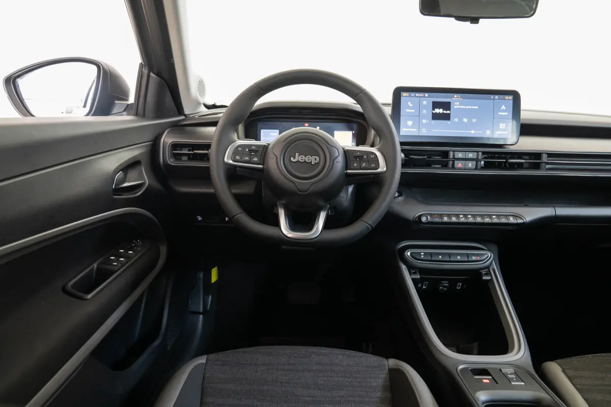 1.2 e-Hybrid Longitude | Navigatie | Parkeersensoren | Adaptive Cruise | Lichtmetalen velgen | LED | Digitaal display |
