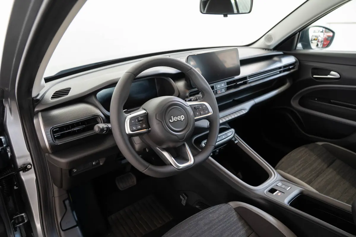 1.2 e-Hybrid Longitude | Navigatie | Parkeersensoren | Adaptive Cruise | Lichtmetalen velgen | LED | Digitaal display |