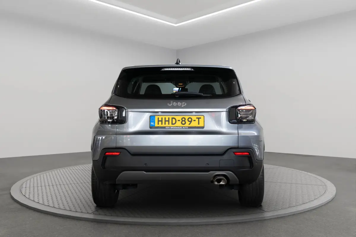 1.2 e-Hybrid Longitude | Navigatie | Parkeersensoren | Adaptive Cruise | Lichtmetalen velgen | LED | Digitaal display |