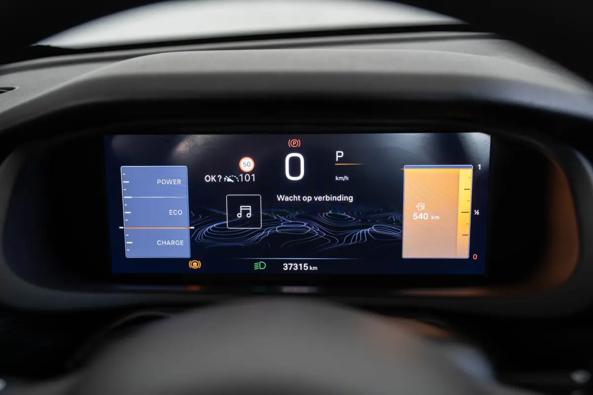 1.2 e-Hybrid Longitude | Navigatie | Parkeersensoren | Adaptive Cruise | Lichtmetalen velgen | LED | Digitaal display |