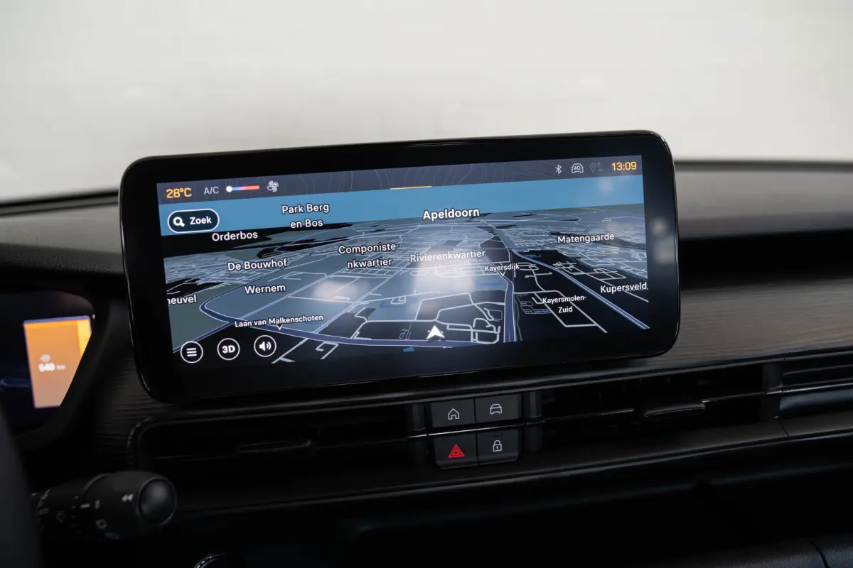 1.2 e-Hybrid Longitude | Navigatie | Parkeersensoren | Adaptive Cruise | Lichtmetalen velgen | LED | Digitaal display |