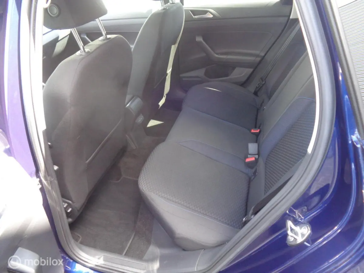 1.0 TSI United 5 deurs/Airco/Ecc/PDC/Navi/Apple carplay/Lm velgen